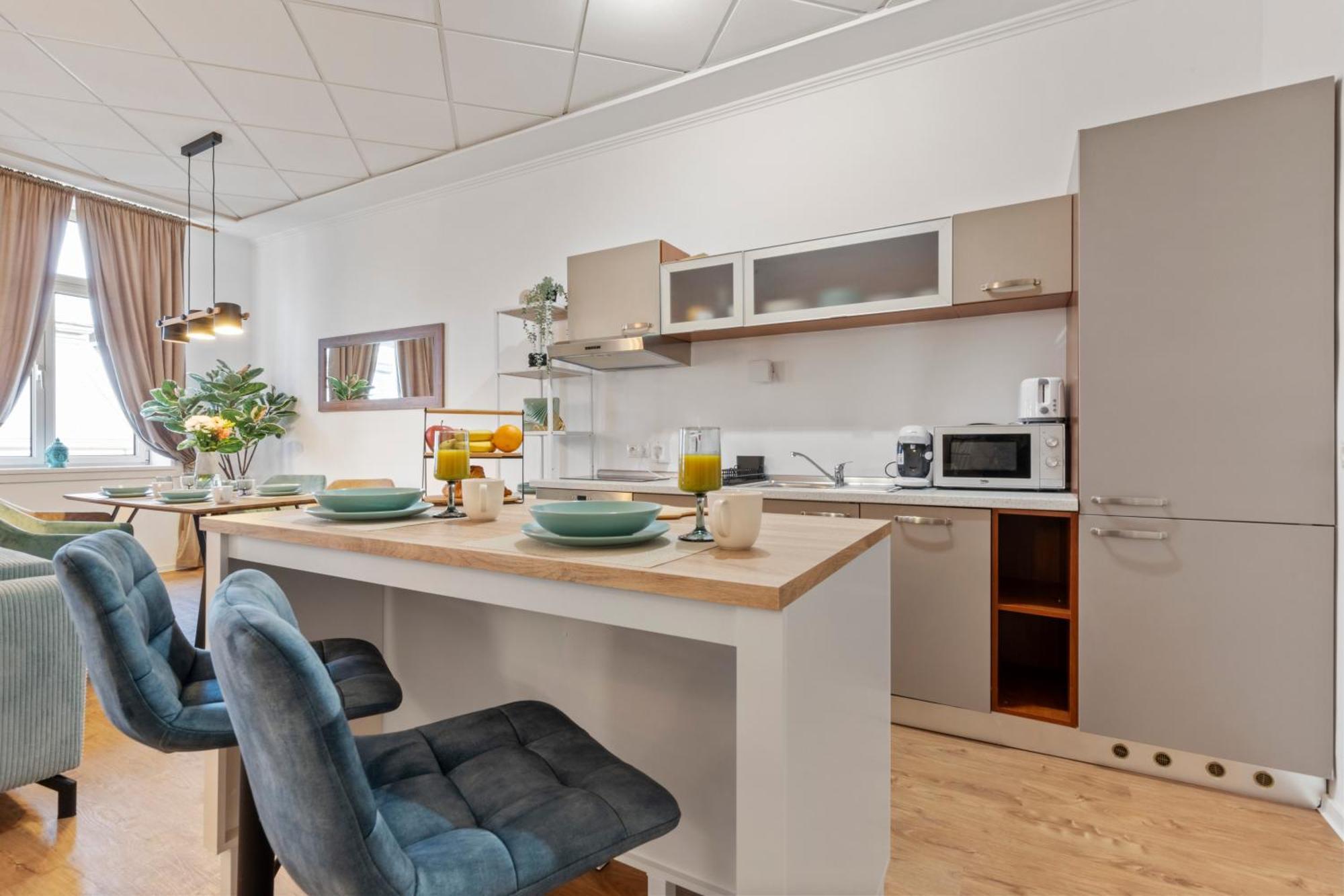 Appartement Luxe Living At Old Town Center à Bratislava Extérieur photo