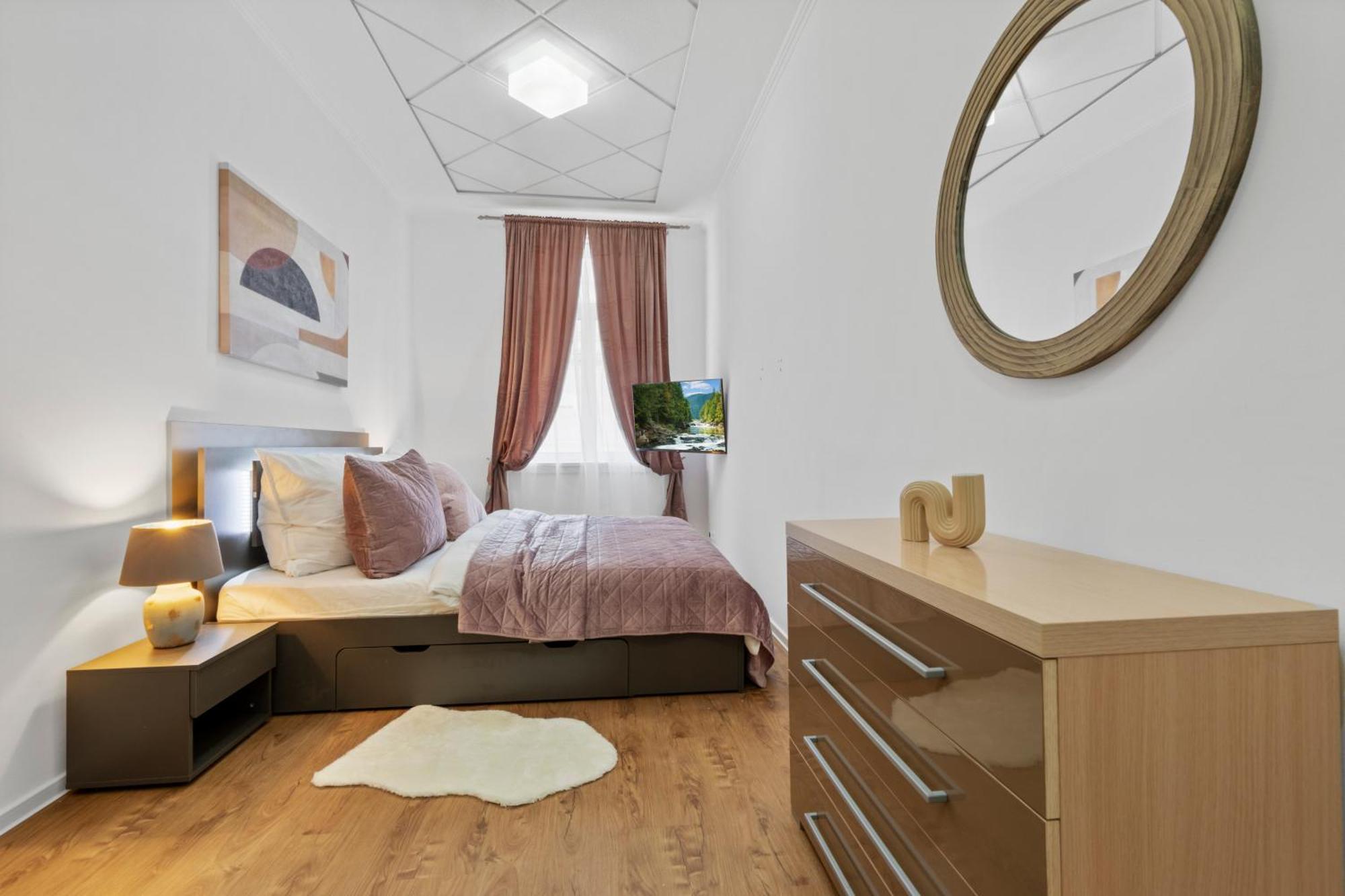 Appartement Luxe Living At Old Town Center à Bratislava Extérieur photo